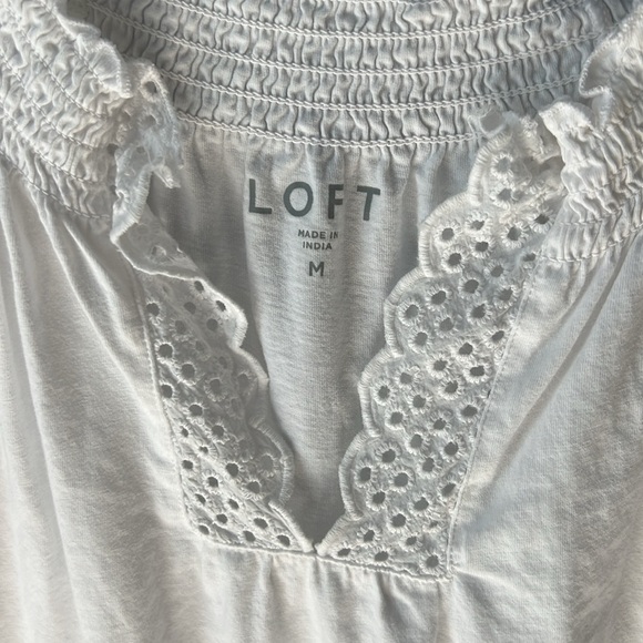 Loft size Medium white cotton top eyelet trim - Picture 2 of 3